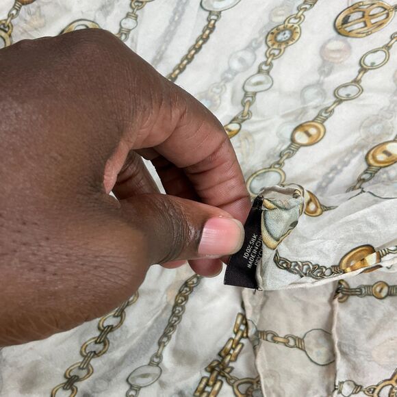 Henri Bendel Silk Scarf Chain Baroque Print Beige Regal Designer Luxe Wrap 86x35 - Picture 5 of 6